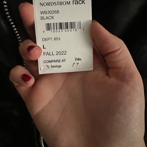 Walter baker puff jacket, never worn, tag still attached - Picture 2 of 3